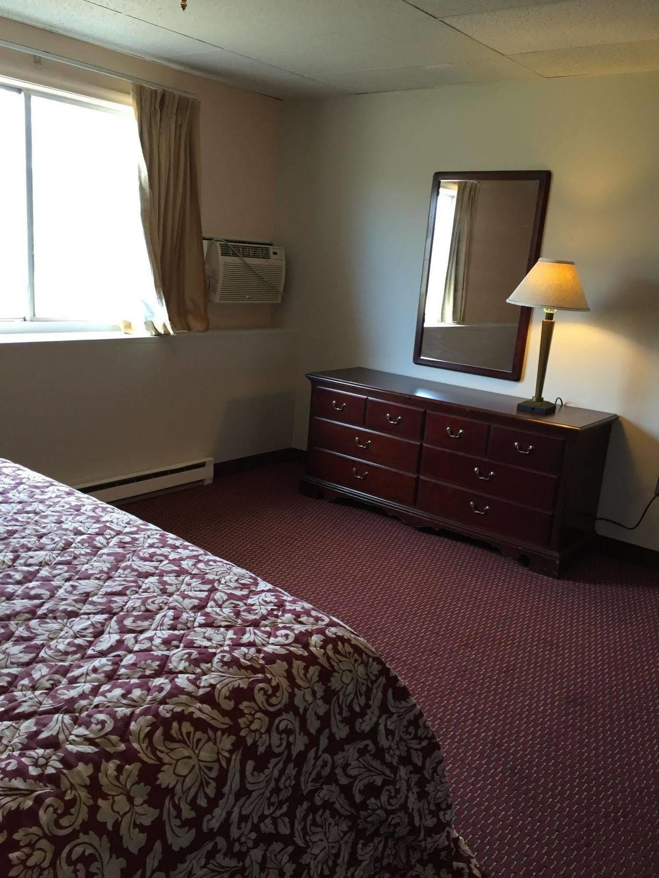 Iron Horse Inn Simsbury Buitenkant foto